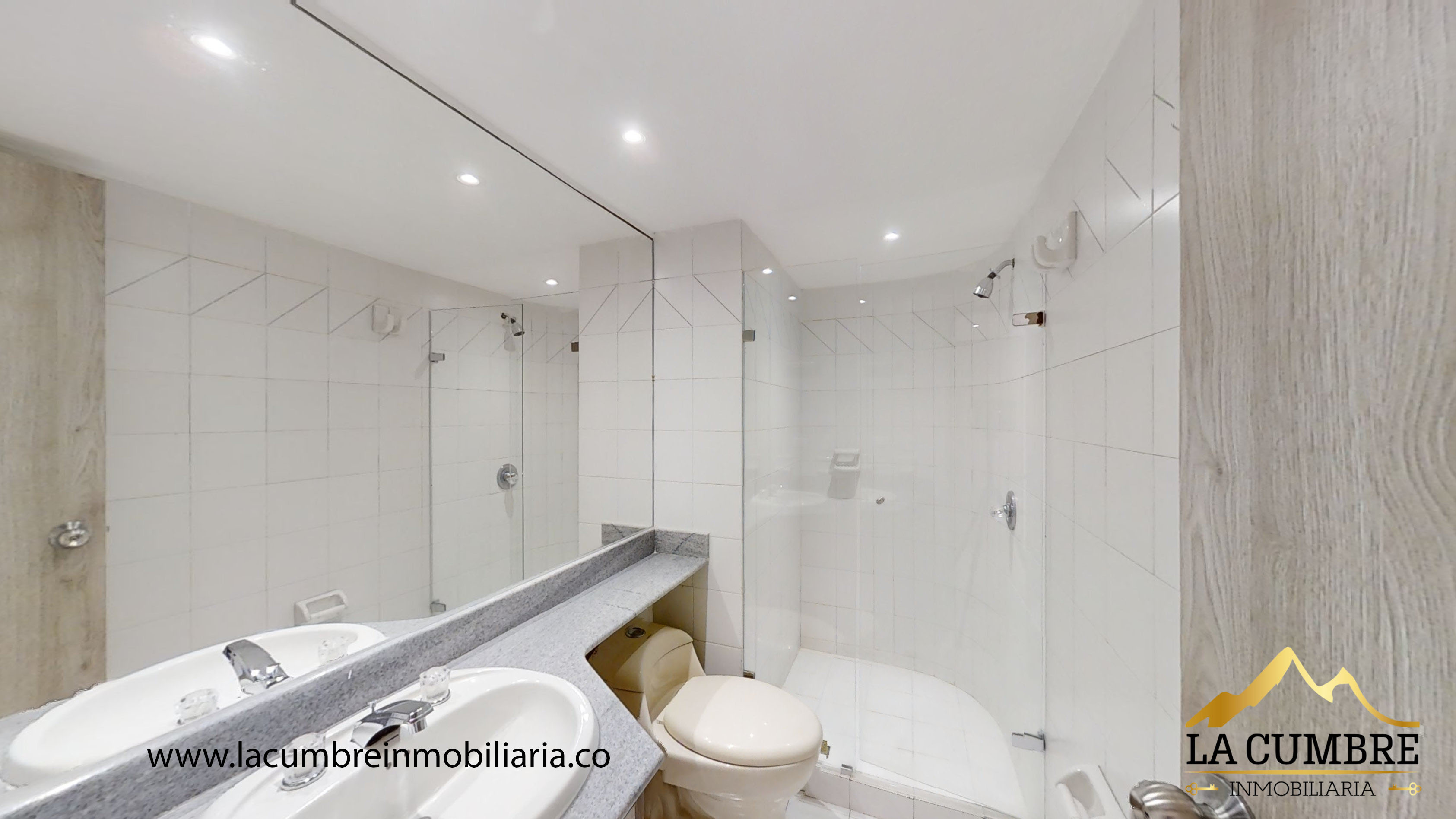 Apartamento de 3 alcobas en arriendo en Medellín, 190 m² · foto 9 de 10