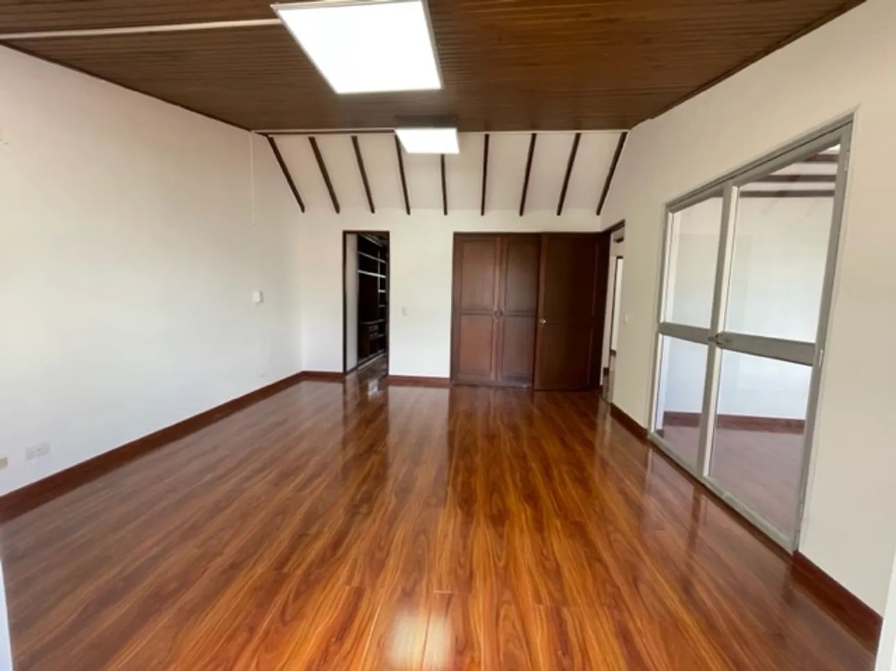 Casa de 5 alcobas en venta en Santa Ana, Bogotá, 329 m² · foto 14 de 22