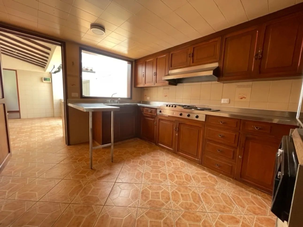 Casa de 5 alcobas en venta en Santa Ana, Bogotá, 329 m² · foto 7 de 22