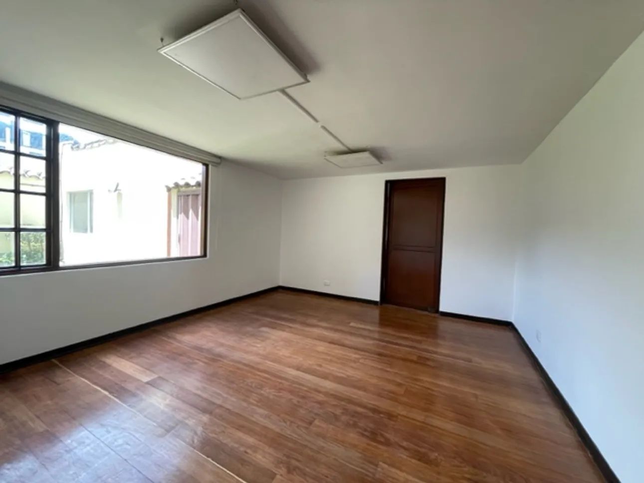 Casa de 5 alcobas en venta en Santa Ana, Bogotá, 329 m² · foto 9 de 22