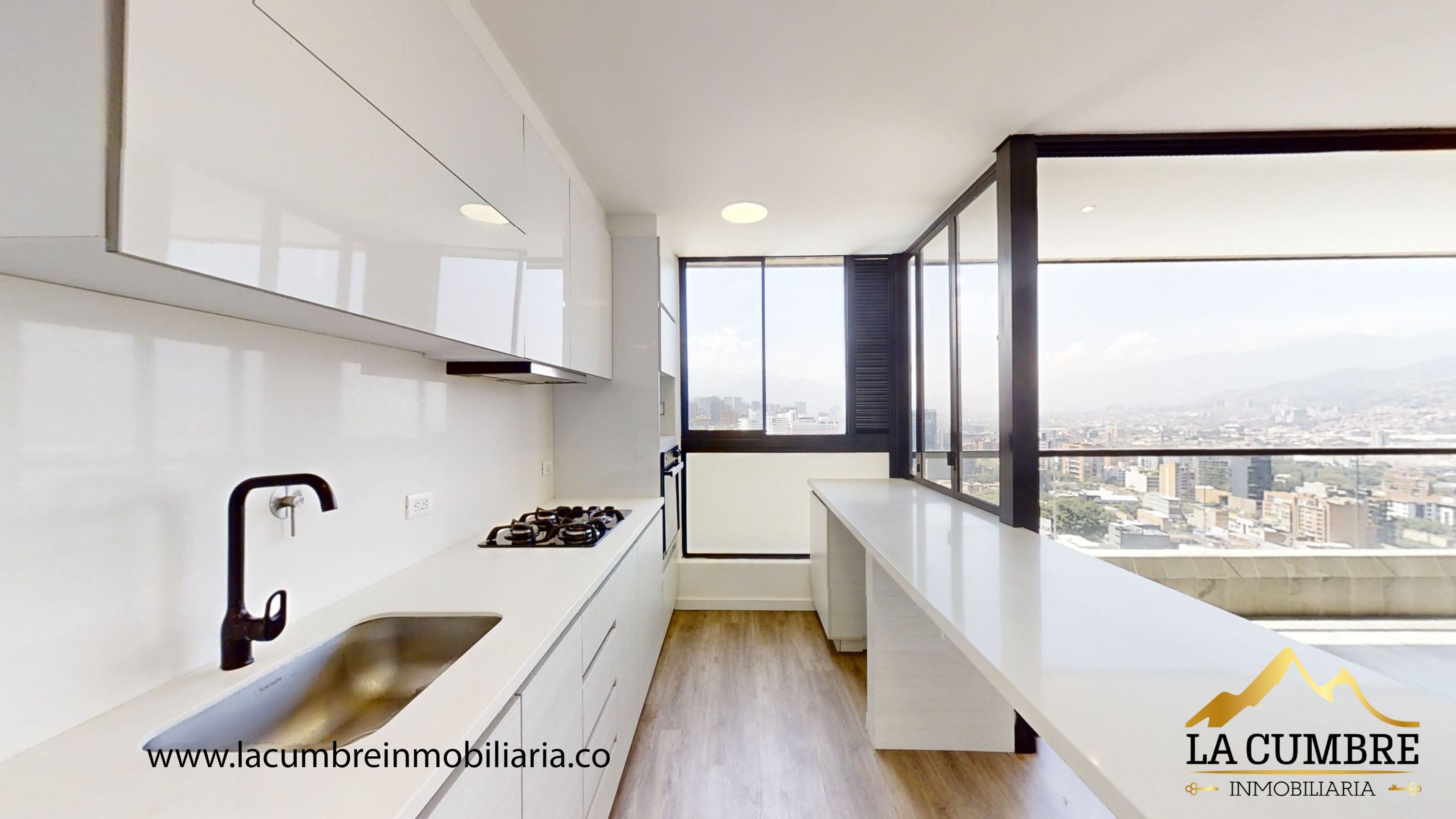 Apartamento de 2 alcobas en arriendo en Lalinde, Medellín, 95 m² · foto 4 de 13
