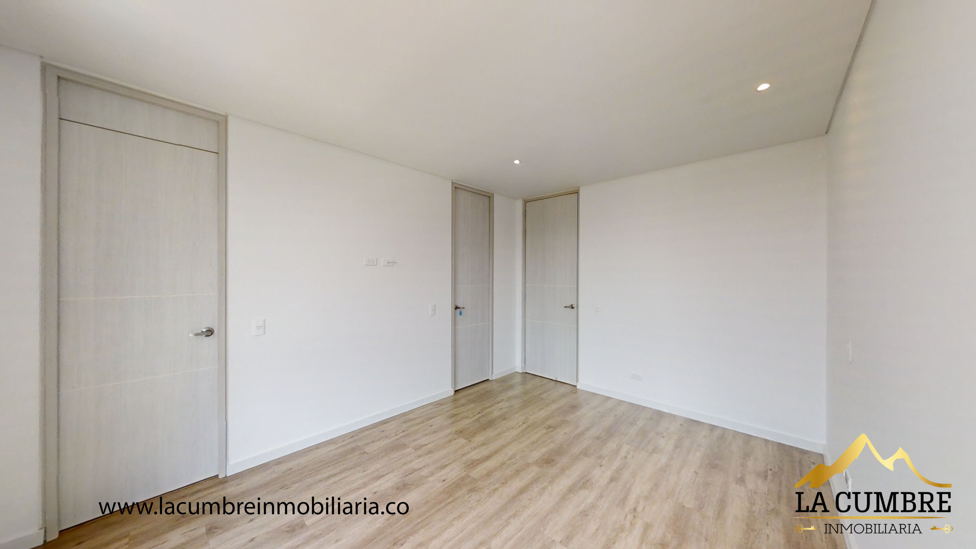 Apartamento de 2 alcobas en arriendo en Lalinde, Medellín, 95 m² · foto 7 de 13