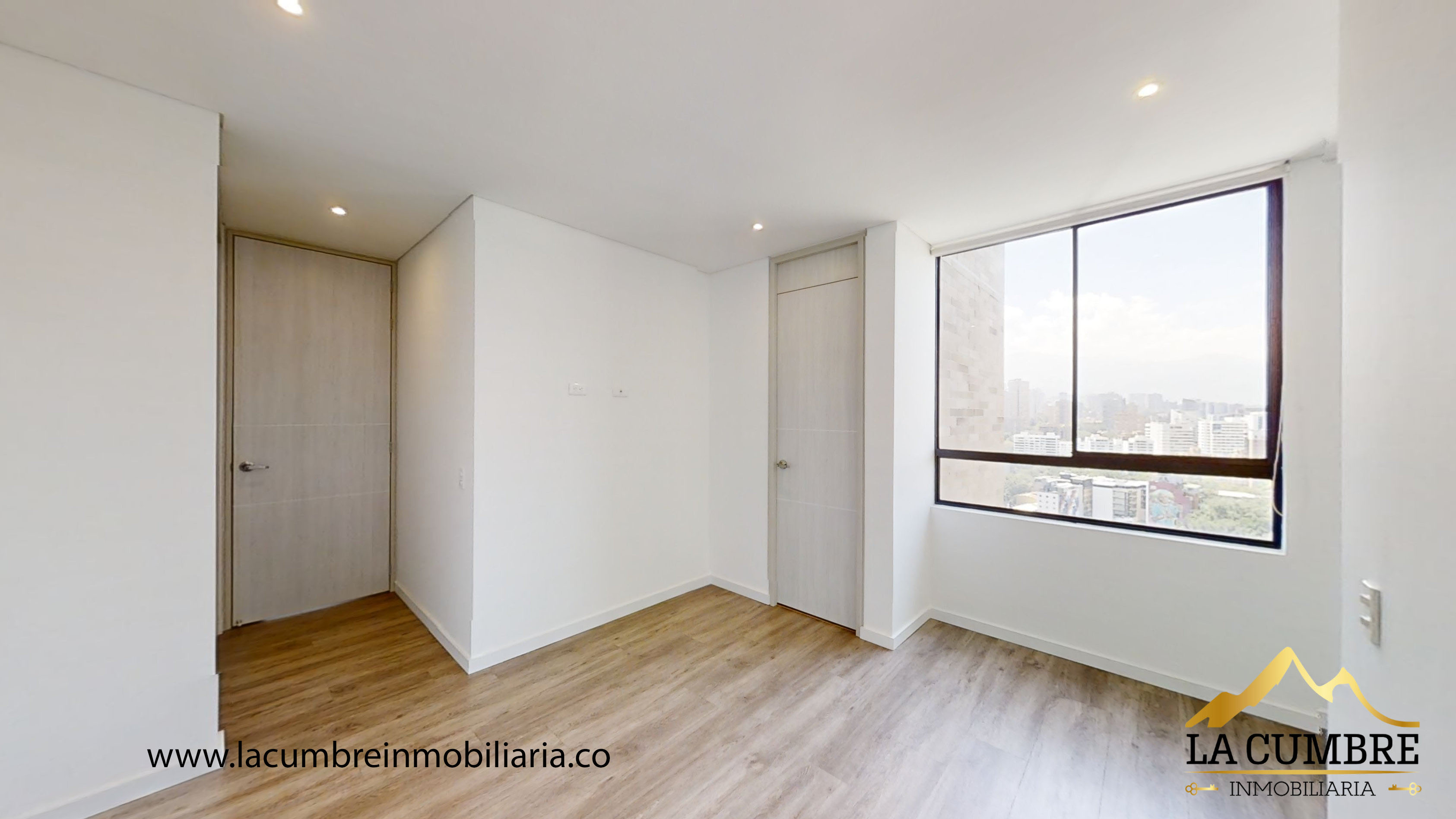 Apartamento de 2 alcobas en arriendo en Lalinde, Medellín, 95 m² · foto 8 de 13