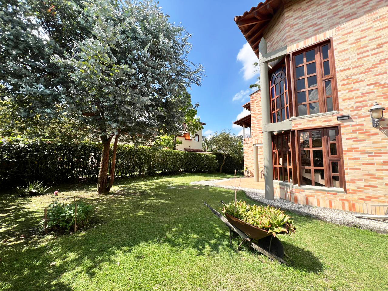 Casa de 4 alcobas en venta en Llano Grande, Rionegro, 320 m² · foto 13 de 14