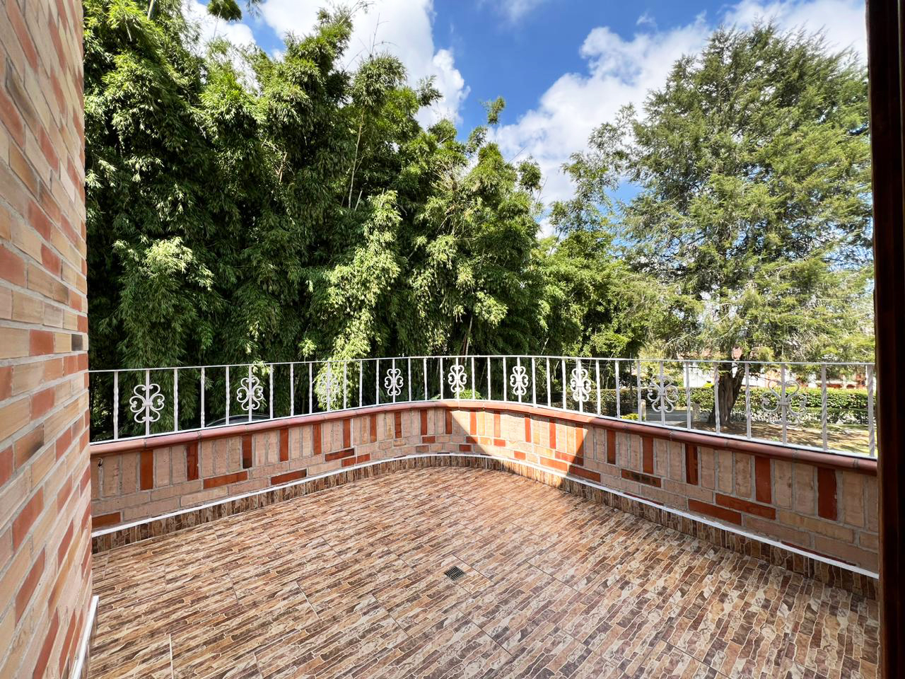 Casa de 4 alcobas en venta en Llano Grande, Rionegro, 320 m² · foto 14 de 14
