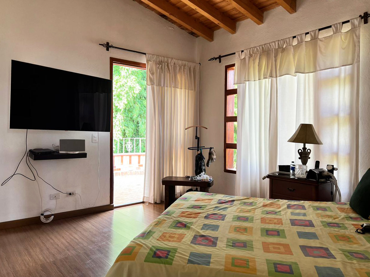 Casa de 4 alcobas en venta en Llano Grande, Rionegro, 320 m² · foto 4 de 14