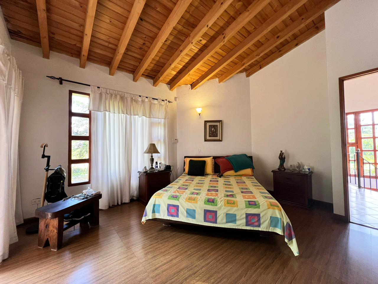 Casa de 4 alcobas en venta en Llano Grande, Rionegro, 320 m² · foto 6 de 14