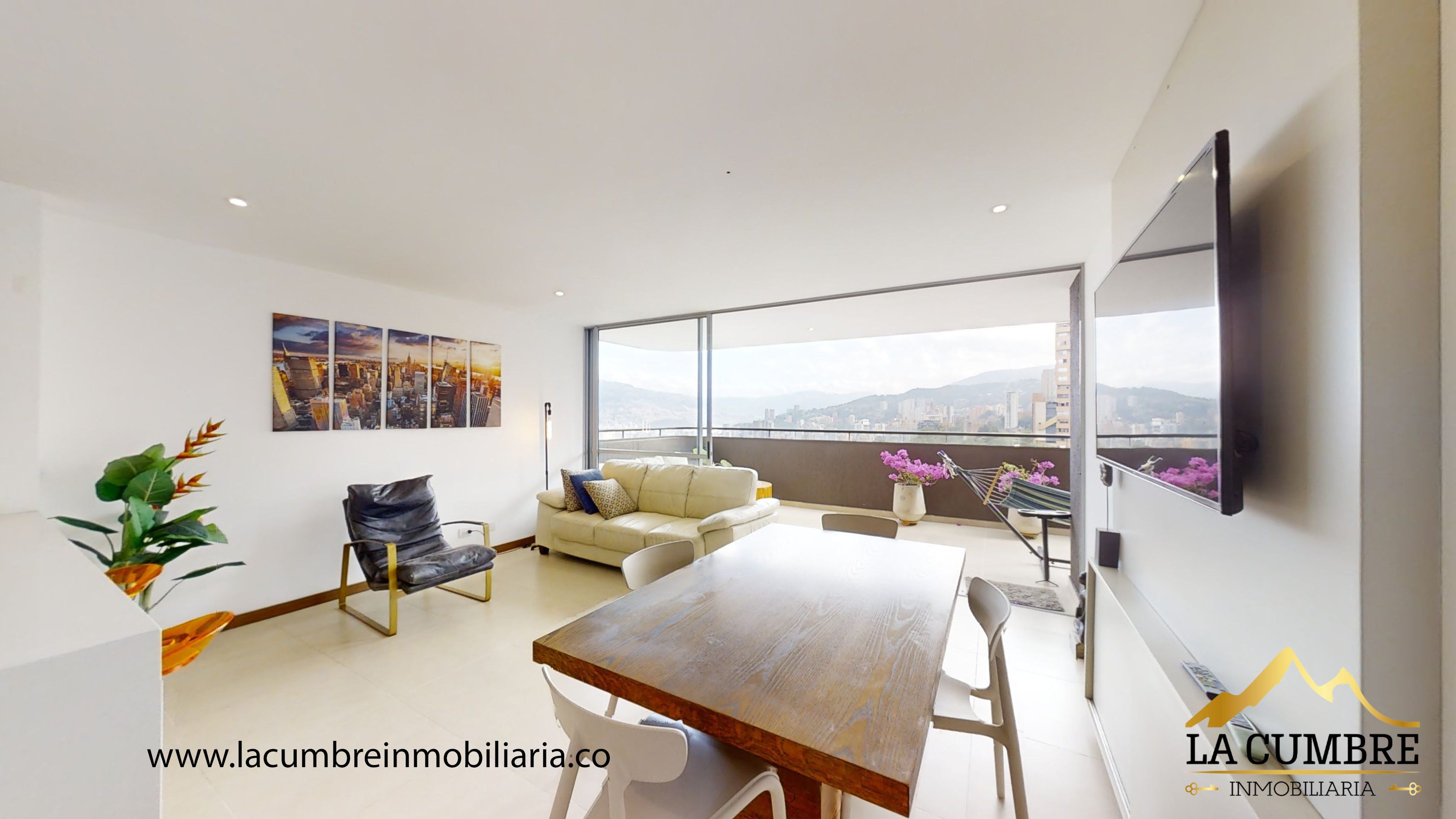 Apartamento en arriendo en El Poblado, Medellín · foto 2 de 10