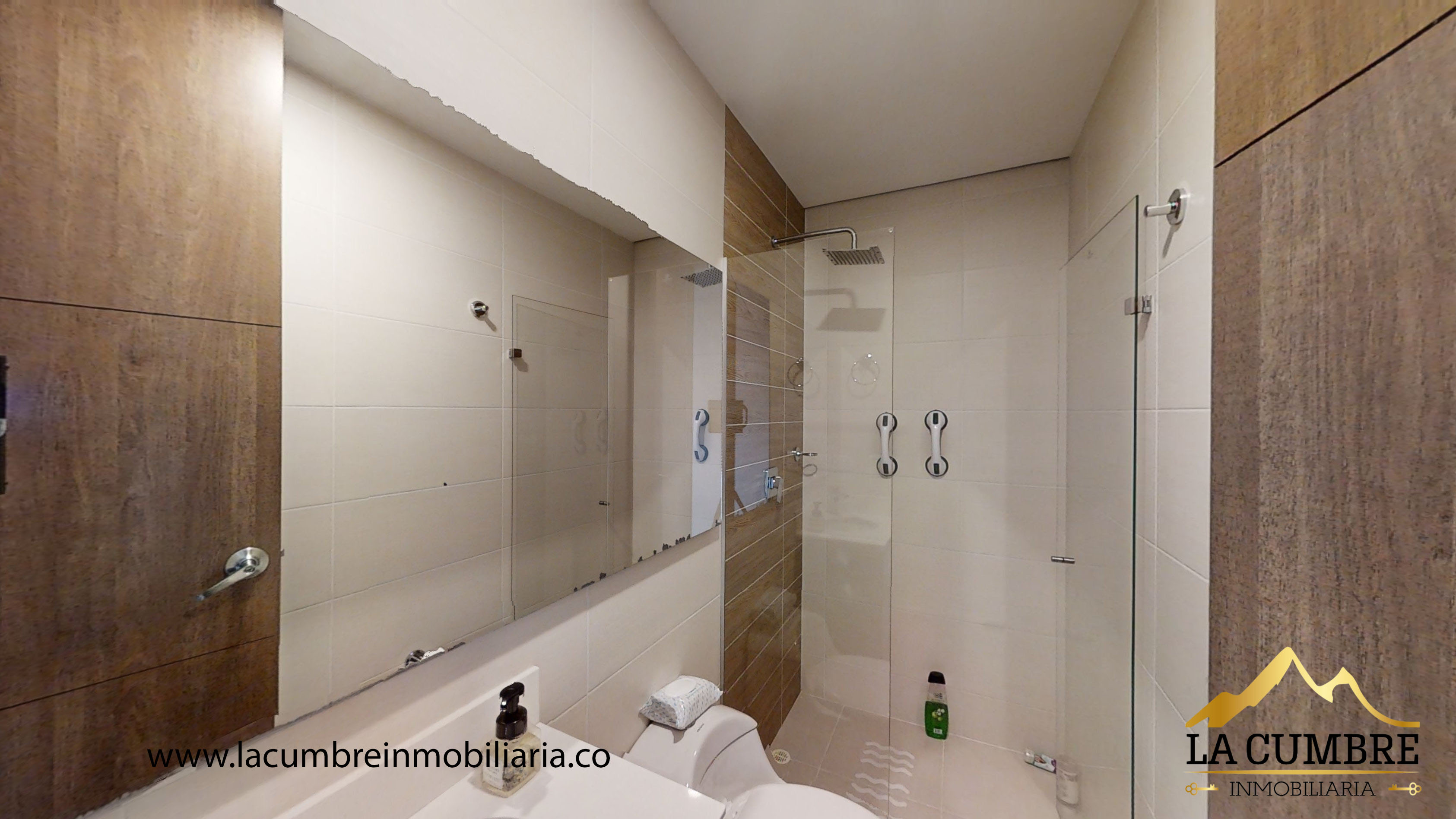 Apartamento en arriendo en El Poblado, Medellín · foto 9 de 10
