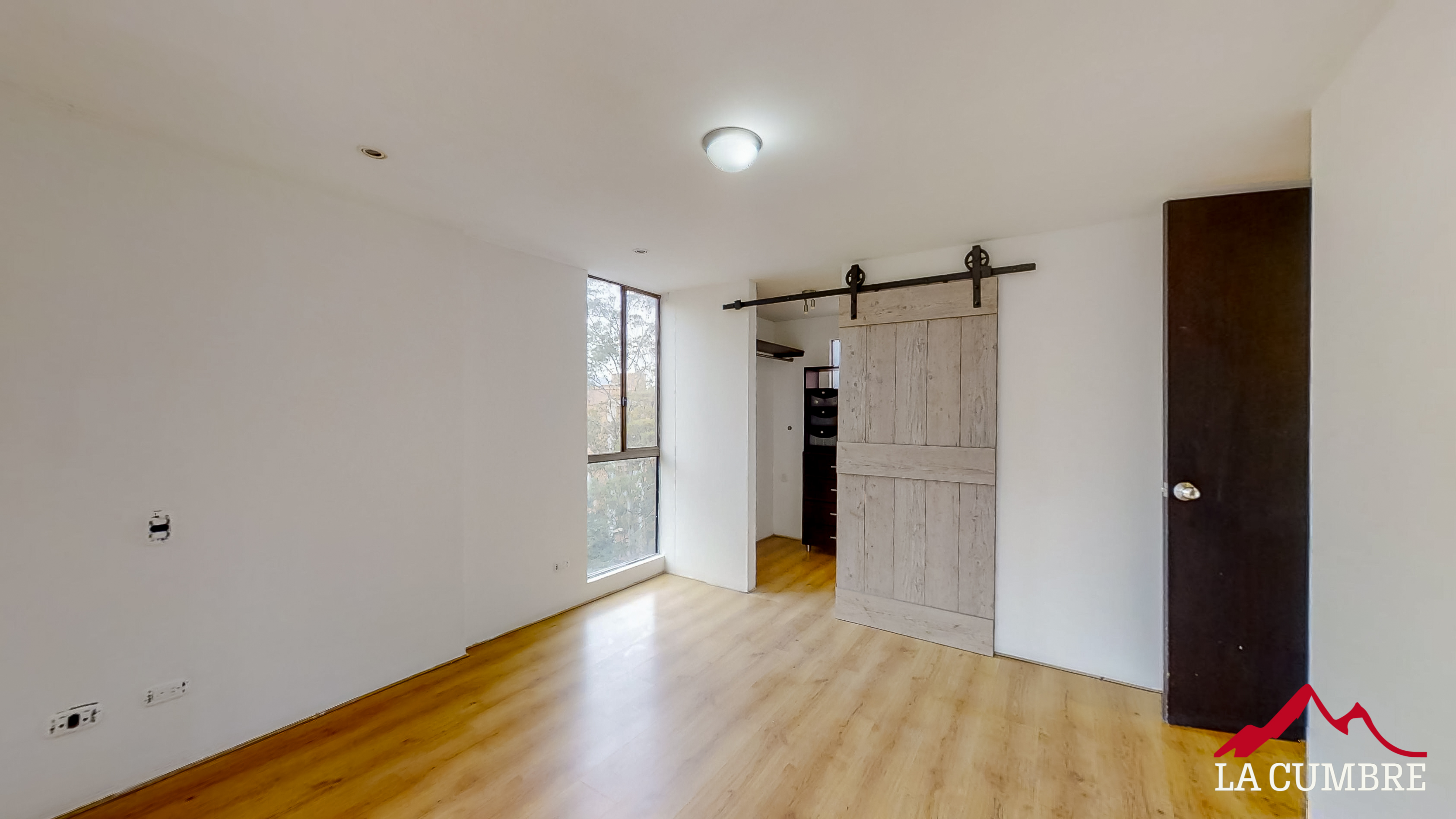 Apartamento de 3 alcobas en arriendo en Loma De Los Gonzalez, Medellín, 100 m² · foto 11 de 12