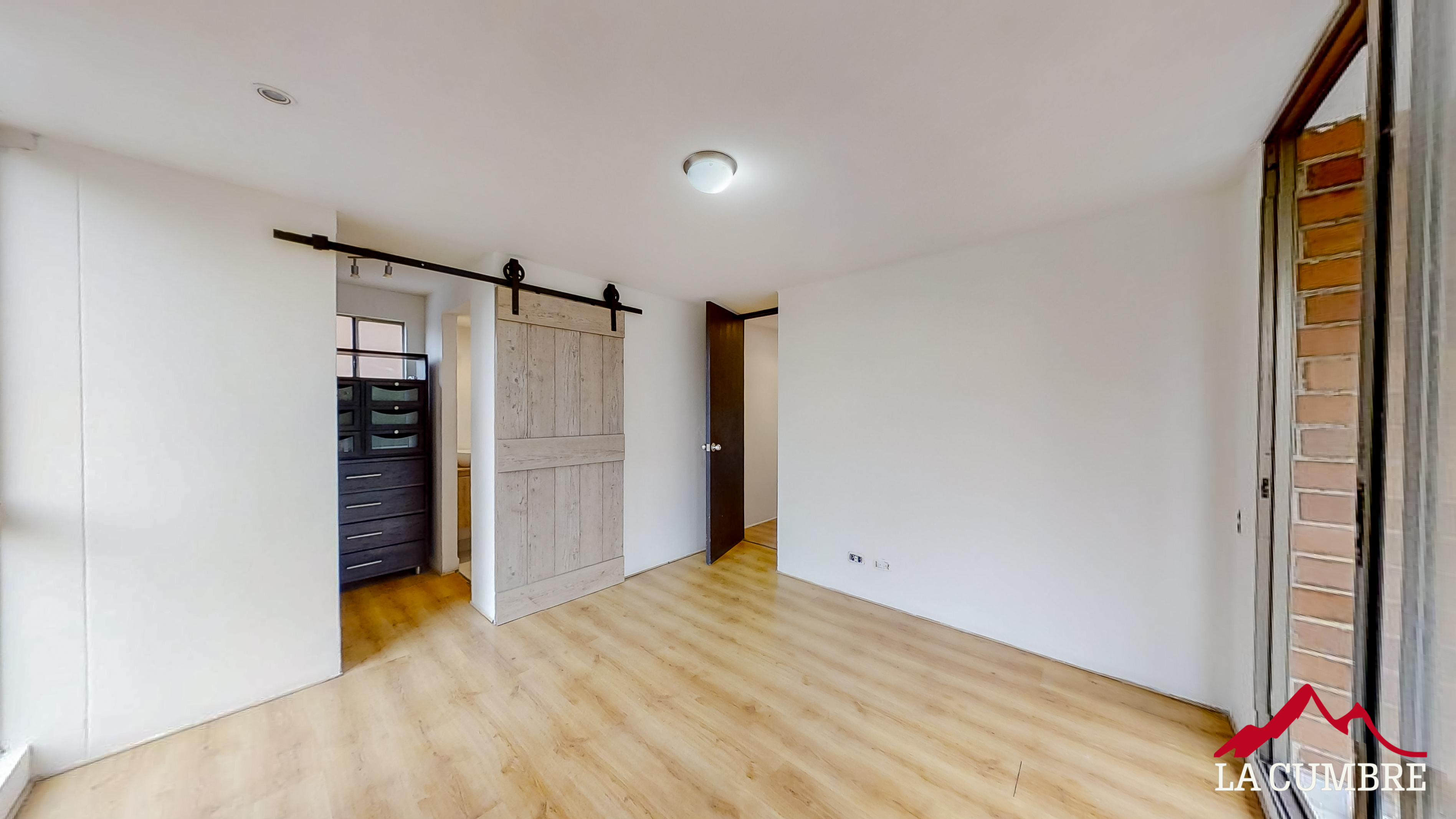 Apartamento de 3 alcobas en arriendo en Loma De Los Gonzalez, Medellín, 100 m² · foto 8 de 12