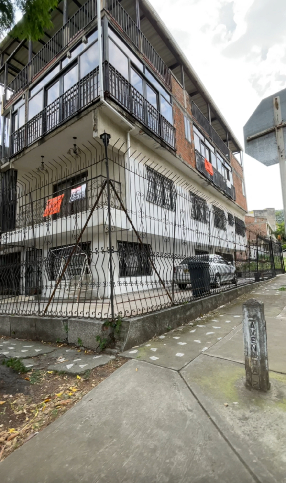 Casa de 4 alcobas en venta en El Bosque, Cali, 507 m² · foto 4 de 21