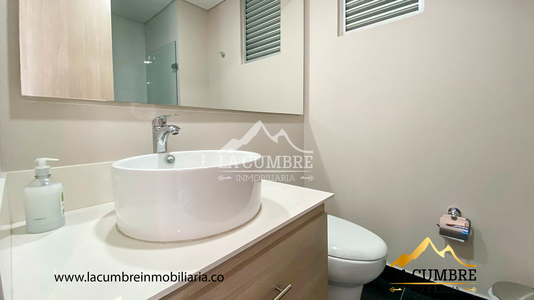 Apartamento en arriendo en Los Balsos No.2, Medellín · foto 10 de 15