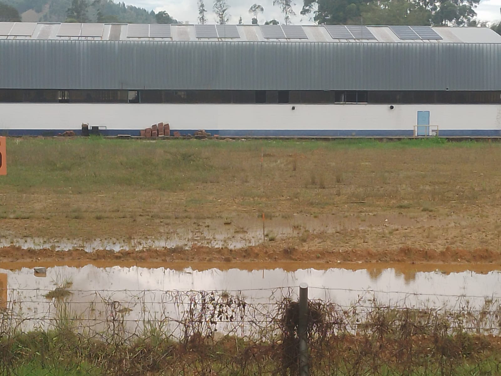 Lote en venta en Guarne, 983 m² · foto 2 de 3