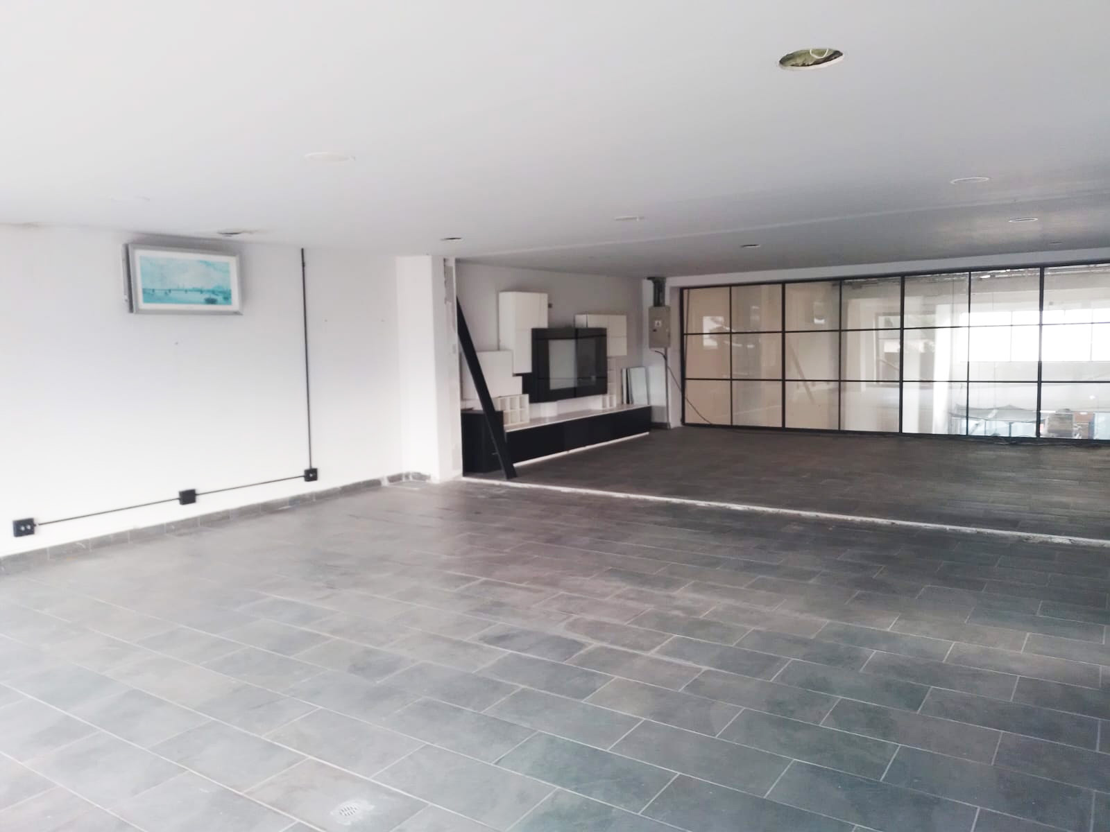 Bodega en arriendo en Tenche, Medellín, 750 m² · foto 2 de 11