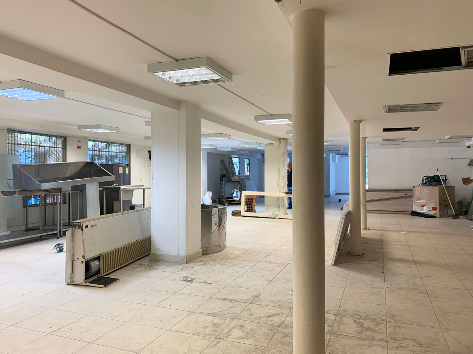 Oficina en arriendo en El Portal, Envigado, 470 m² · foto 5 de 9