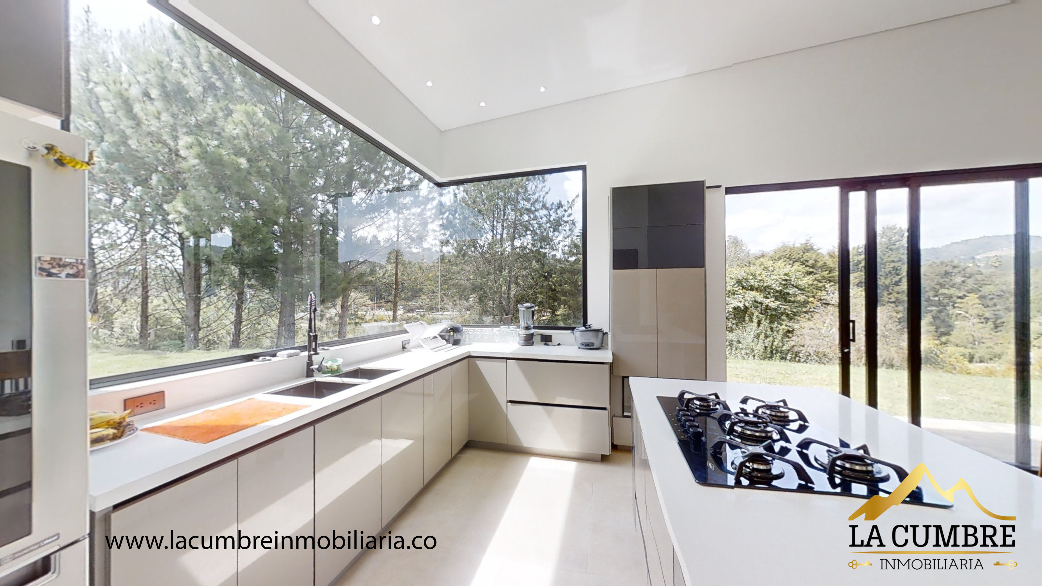 Casa de 4 alcobas en venta en El Molino, Guarne, 250 m² · foto 10 de 19