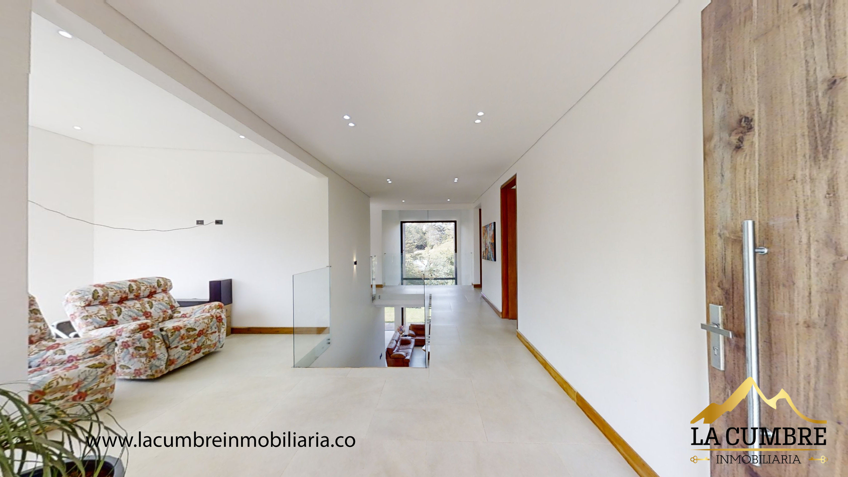 Casa de 4 alcobas en venta en El Molino, Guarne, 250 m² · foto 11 de 19