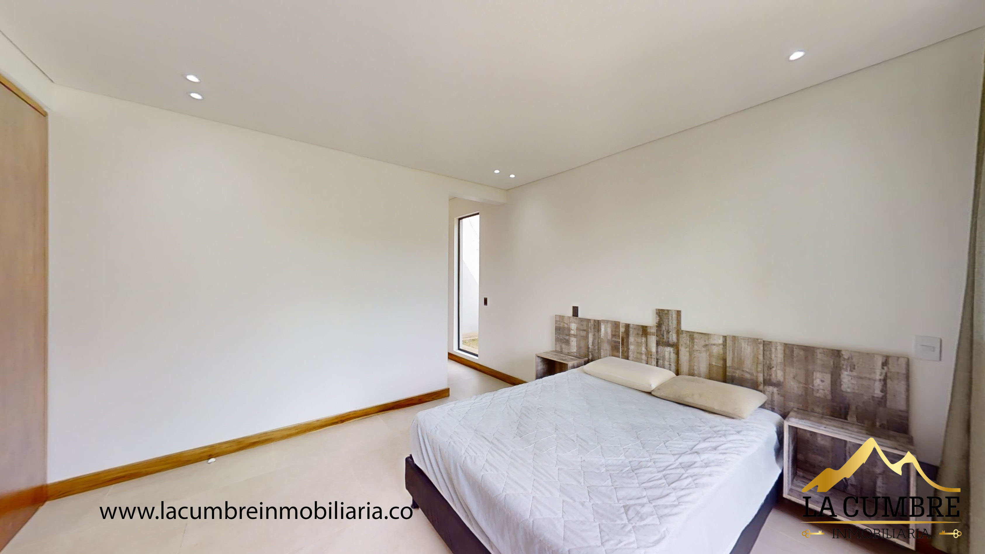 Casa de 4 alcobas en venta en El Molino, Guarne, 250 m² · foto 12 de 19
