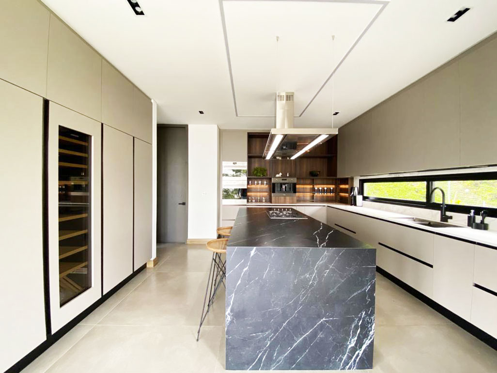 Casa de 3 alcobas en venta en Los Balsos, Medellín, 521 m² · foto 7 de 20