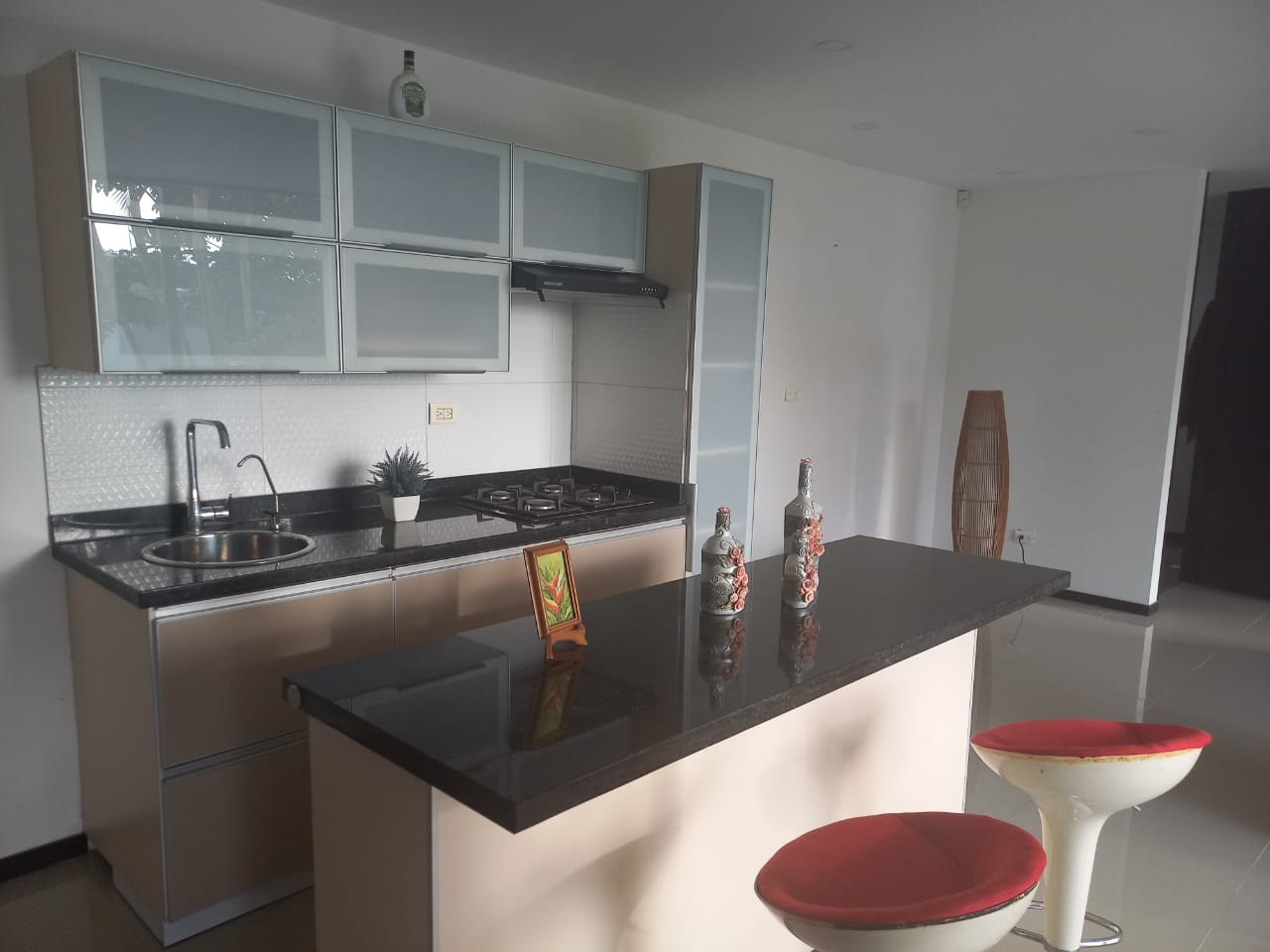 Casa en venta en Tribunas Corcega, Pereira · foto 2 de 24