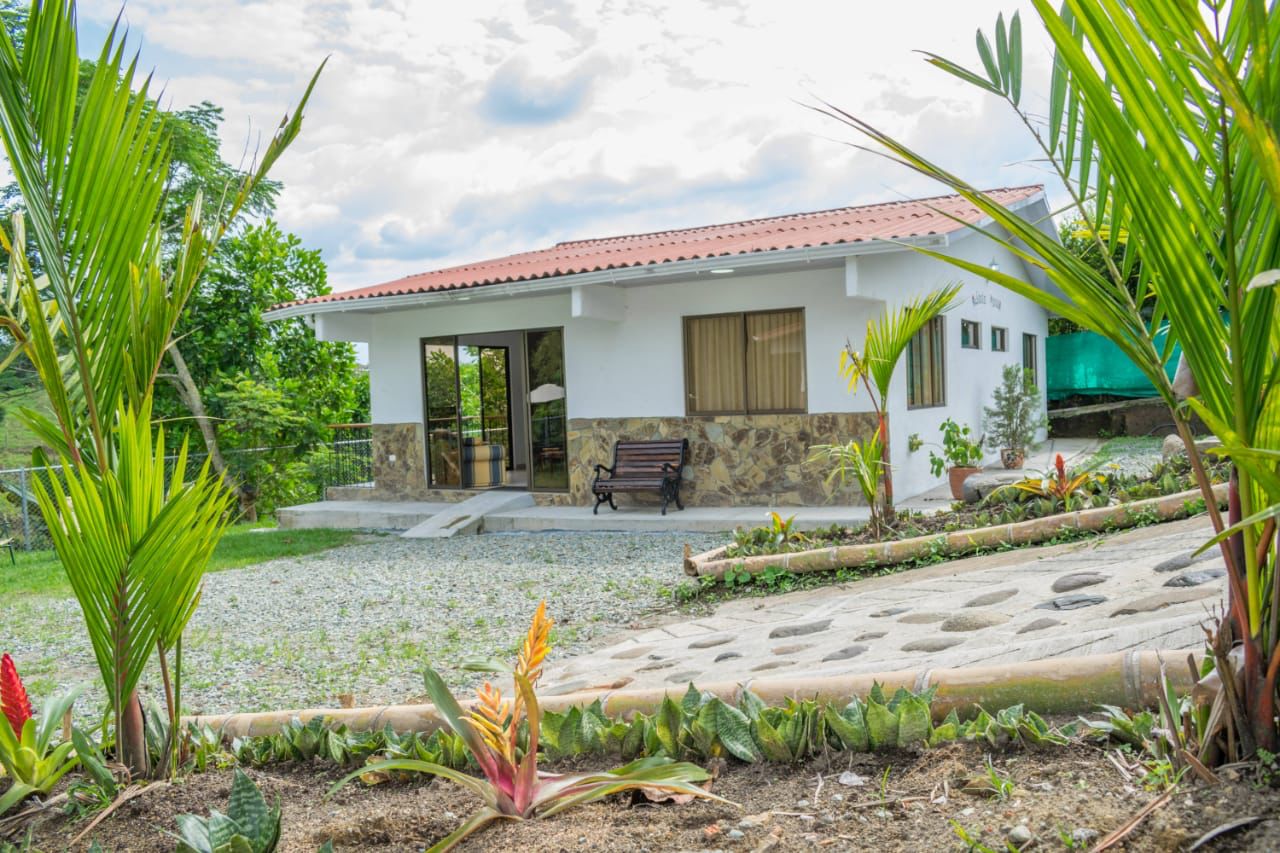 Finca en venta en Armenia, 1824 m² · foto 10 de 21