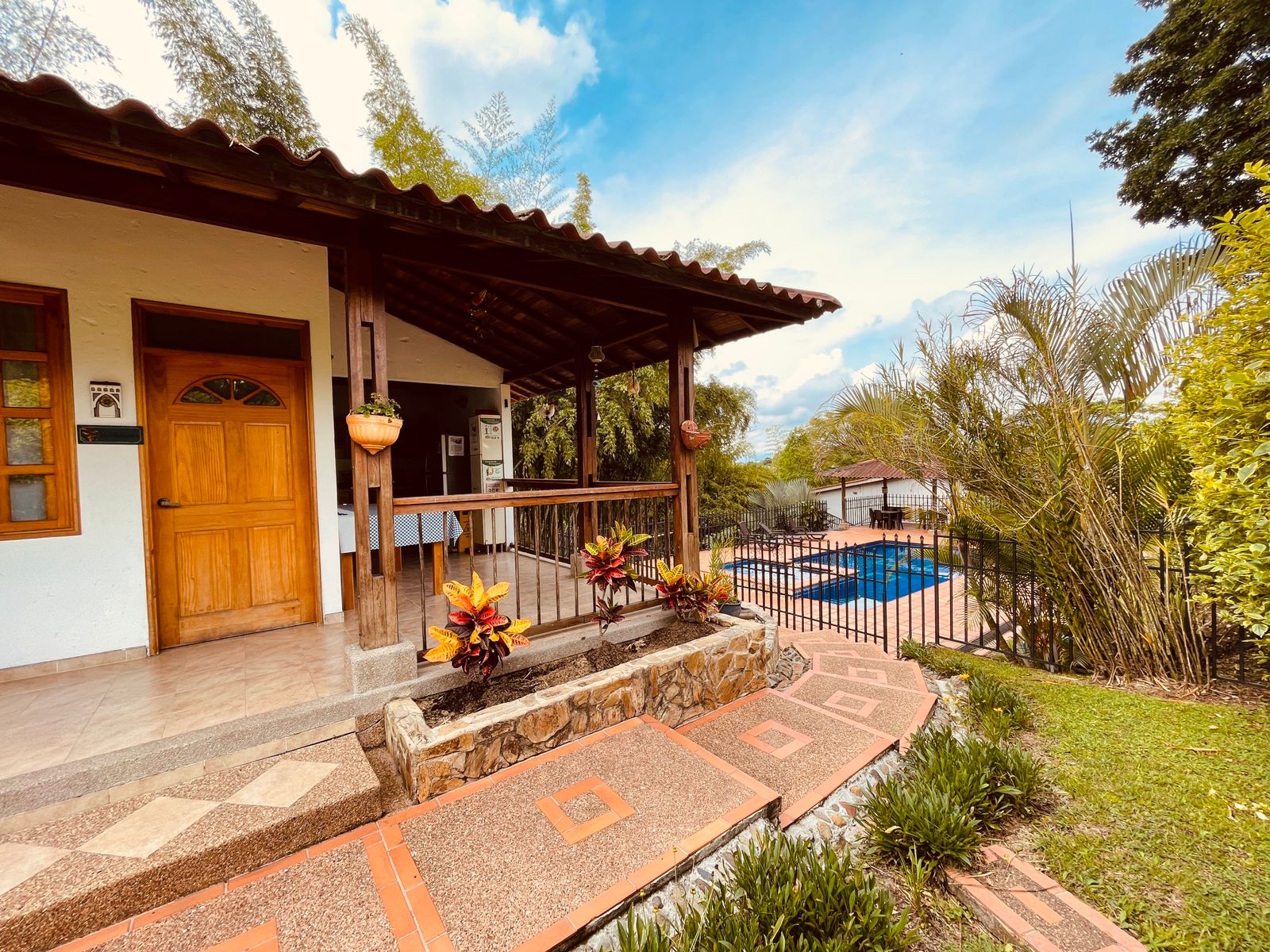 Finca en venta en Armenia, 1824 m² · foto 2 de 21