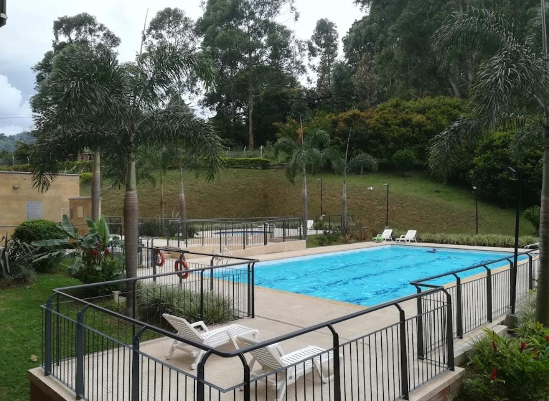 Apartamento de 3 alcobas en venta en San Jose, Sabaneta, 96 m² · foto 18 de 24