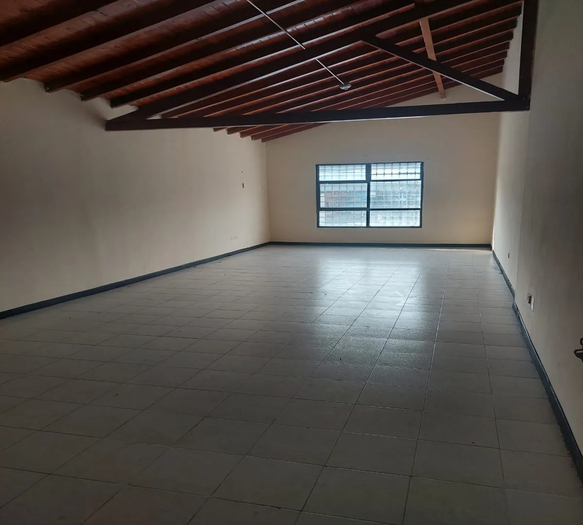 Casa de 6 alcobas en venta en Laureles, Medellín, 489 m² · foto 11 de 24
