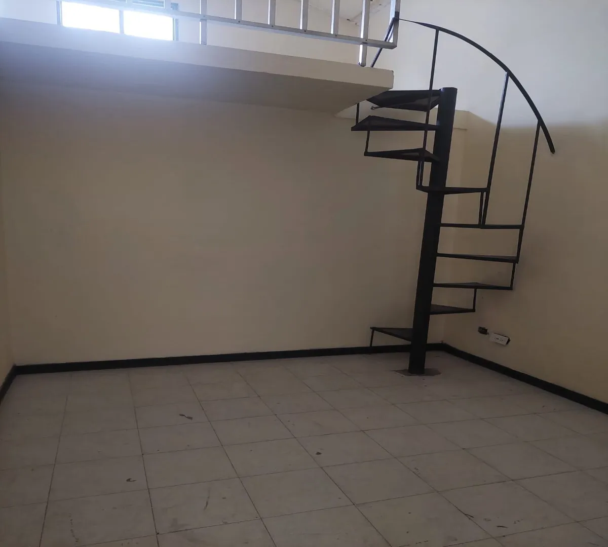 Casa de 6 alcobas en venta en Laureles, Medellín, 489 m² · foto 12 de 24