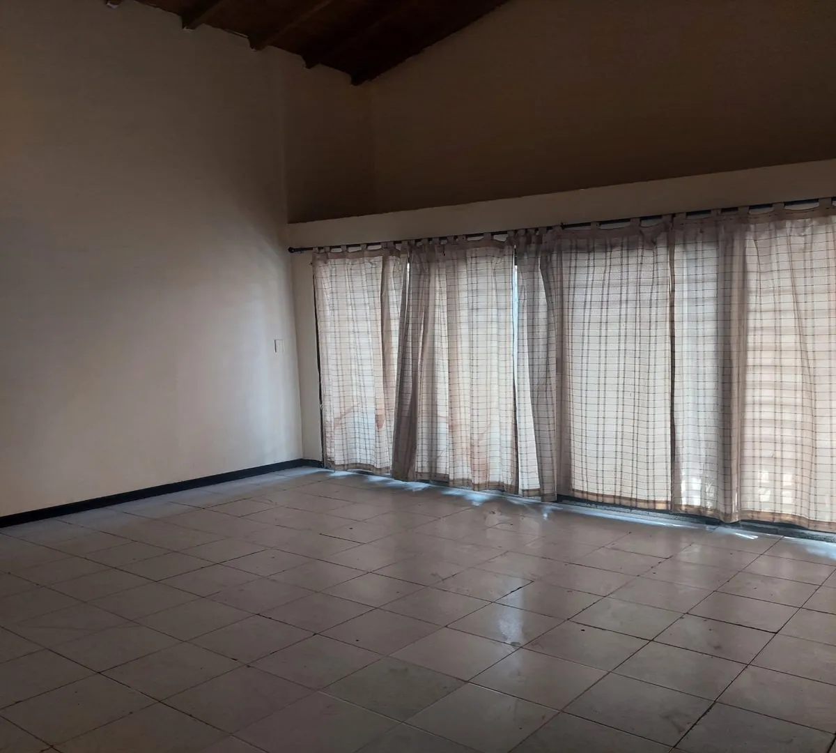Casa de 6 alcobas en venta en Laureles, Medellín, 489 m² · foto 14 de 24