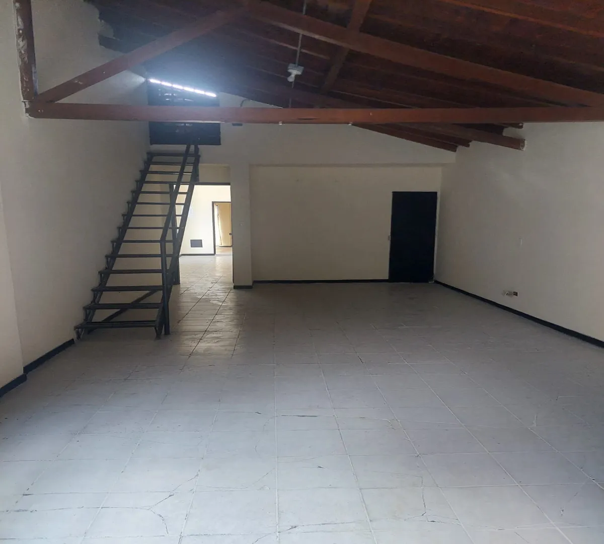Casa de 6 alcobas en venta en Laureles, Medellín, 489 m² · foto 7 de 24