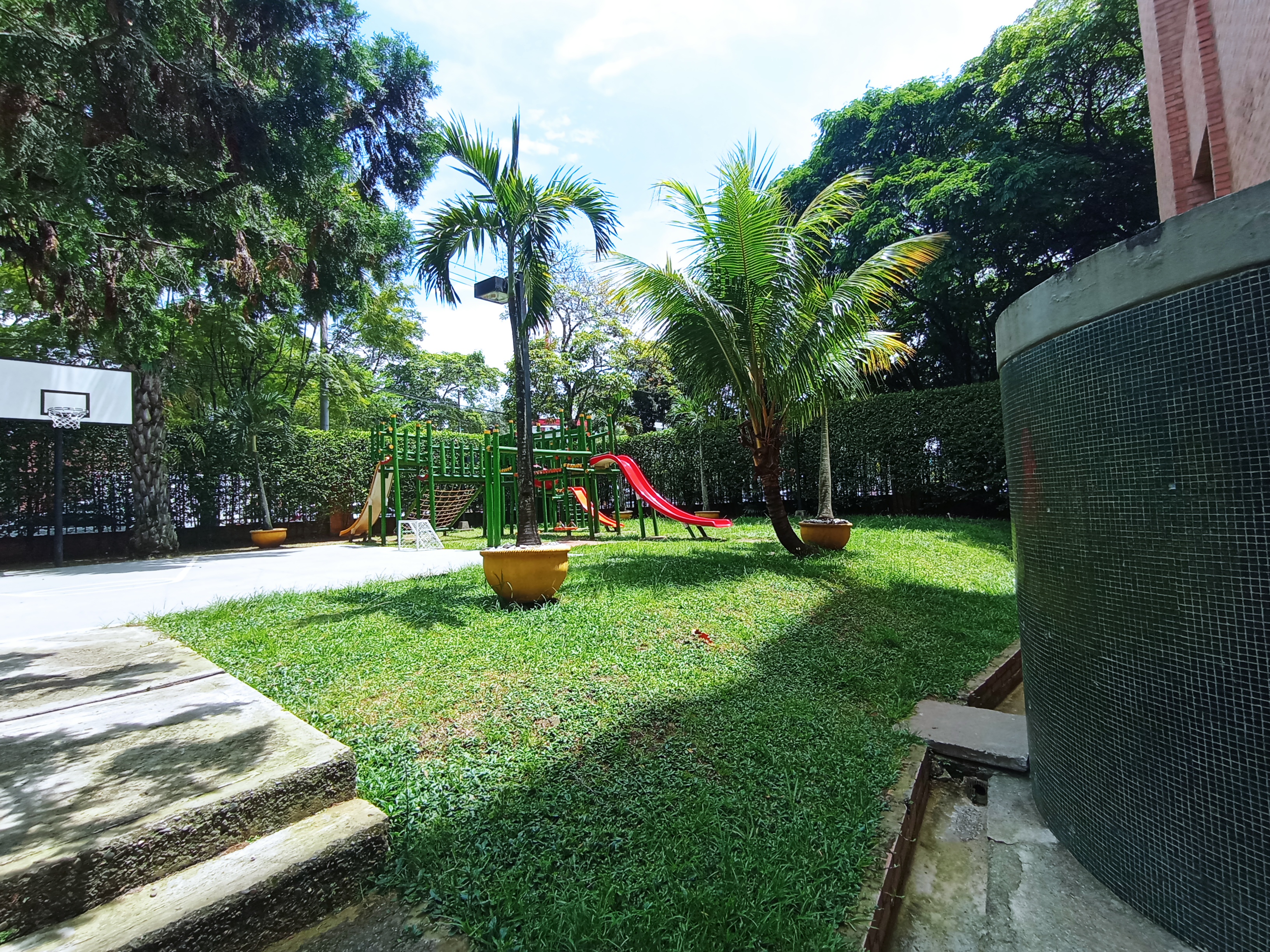 Apartamento en venta en El Ingenio, Cali · foto 2 de 24