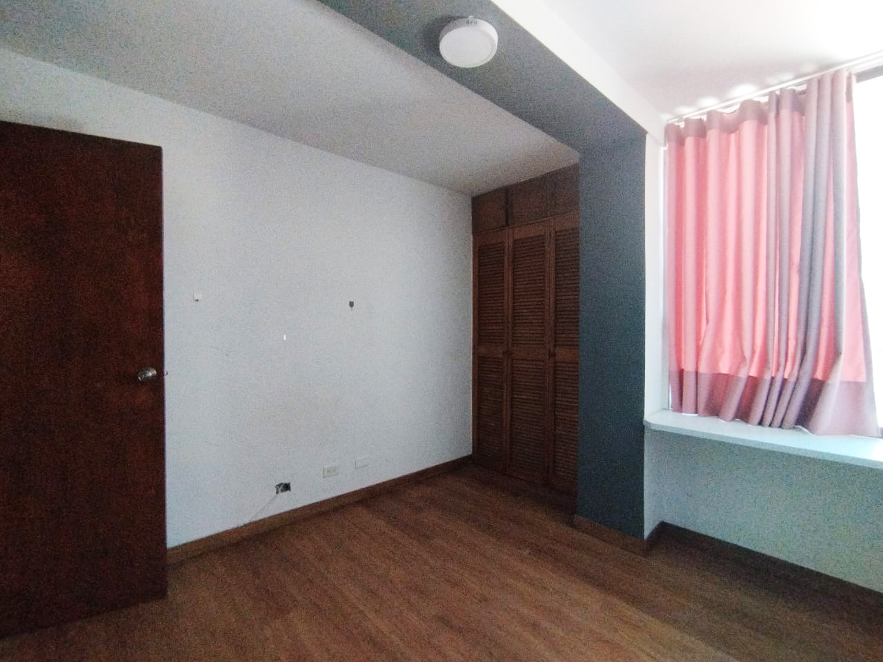 Apartamento en arriendo en Las Lomas No.1, Medellín · foto 10 de 17