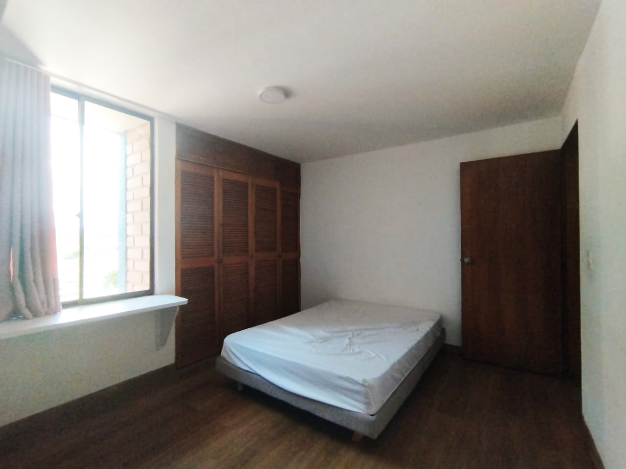 Apartamento en arriendo en Las Lomas No.1, Medellín · foto 14 de 17