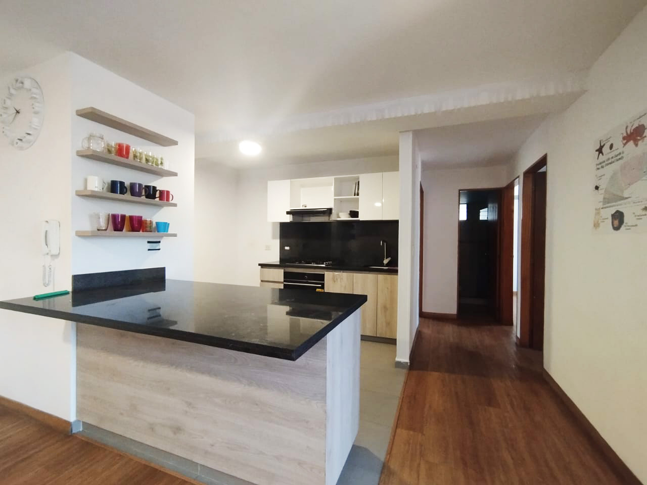 Apartamento en arriendo en Las Lomas No.1, Medellín · foto 4 de 17