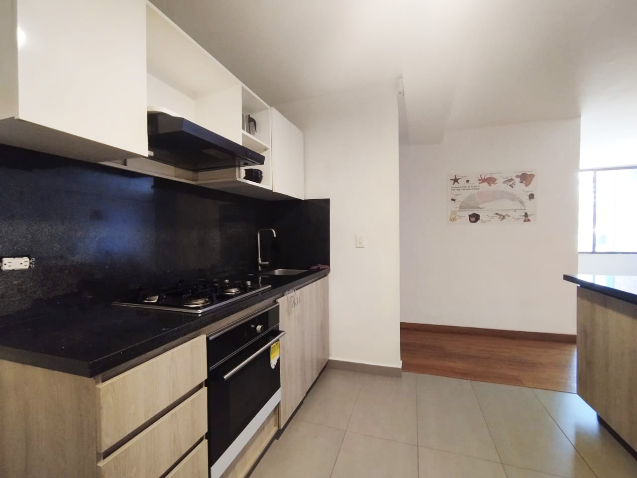 Apartamento en arriendo en Las Lomas No.1, Medellín · foto 5 de 17