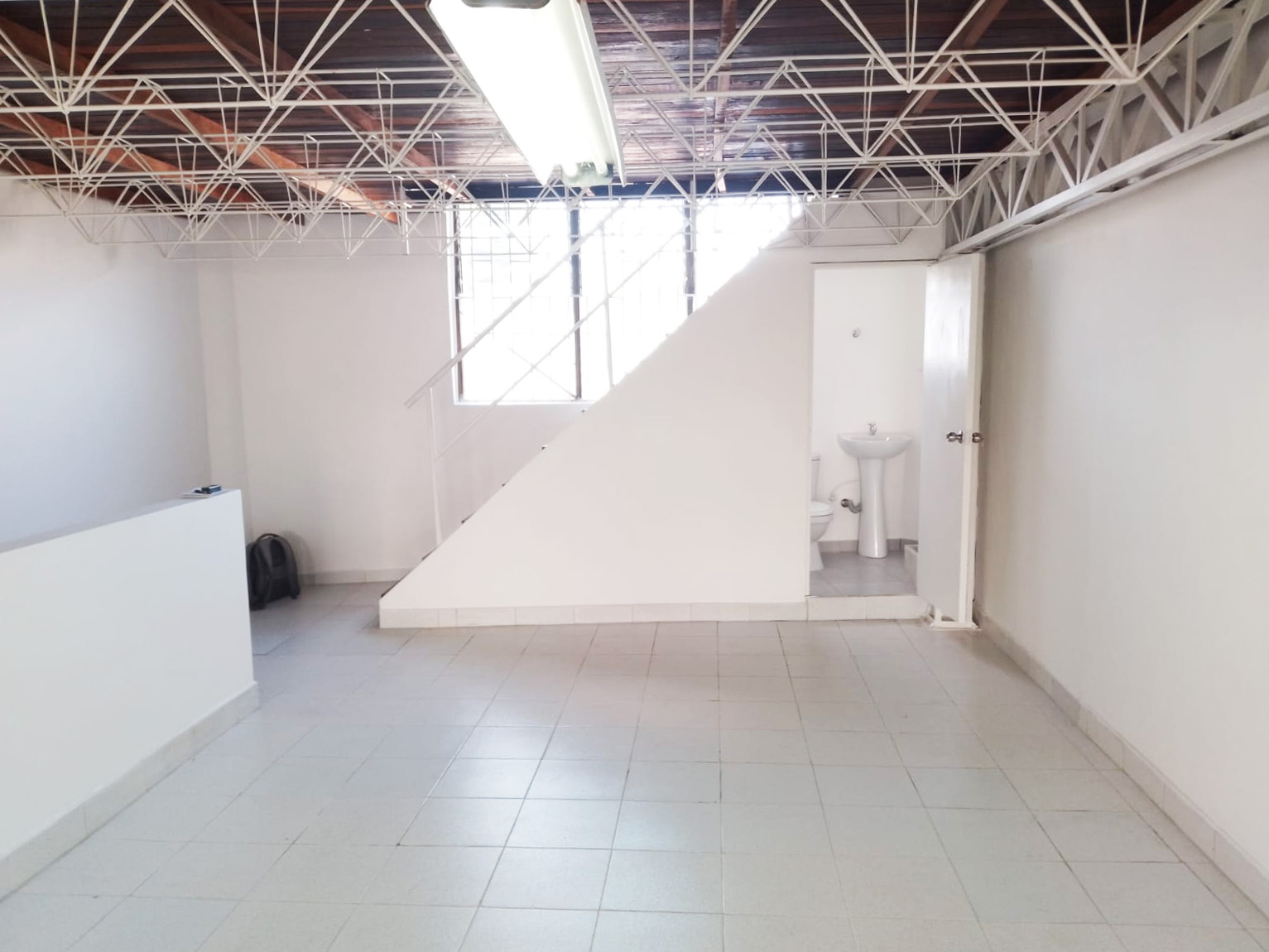 Oficina en arriendo en Guayabal, Medellín, 218 m² · foto 11 de 19