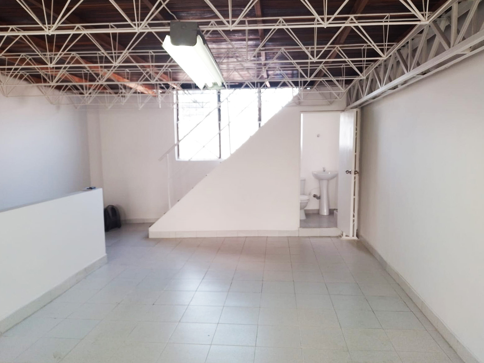 Oficina en arriendo en Guayabal, Medellín, 218 m² · foto 17 de 19
