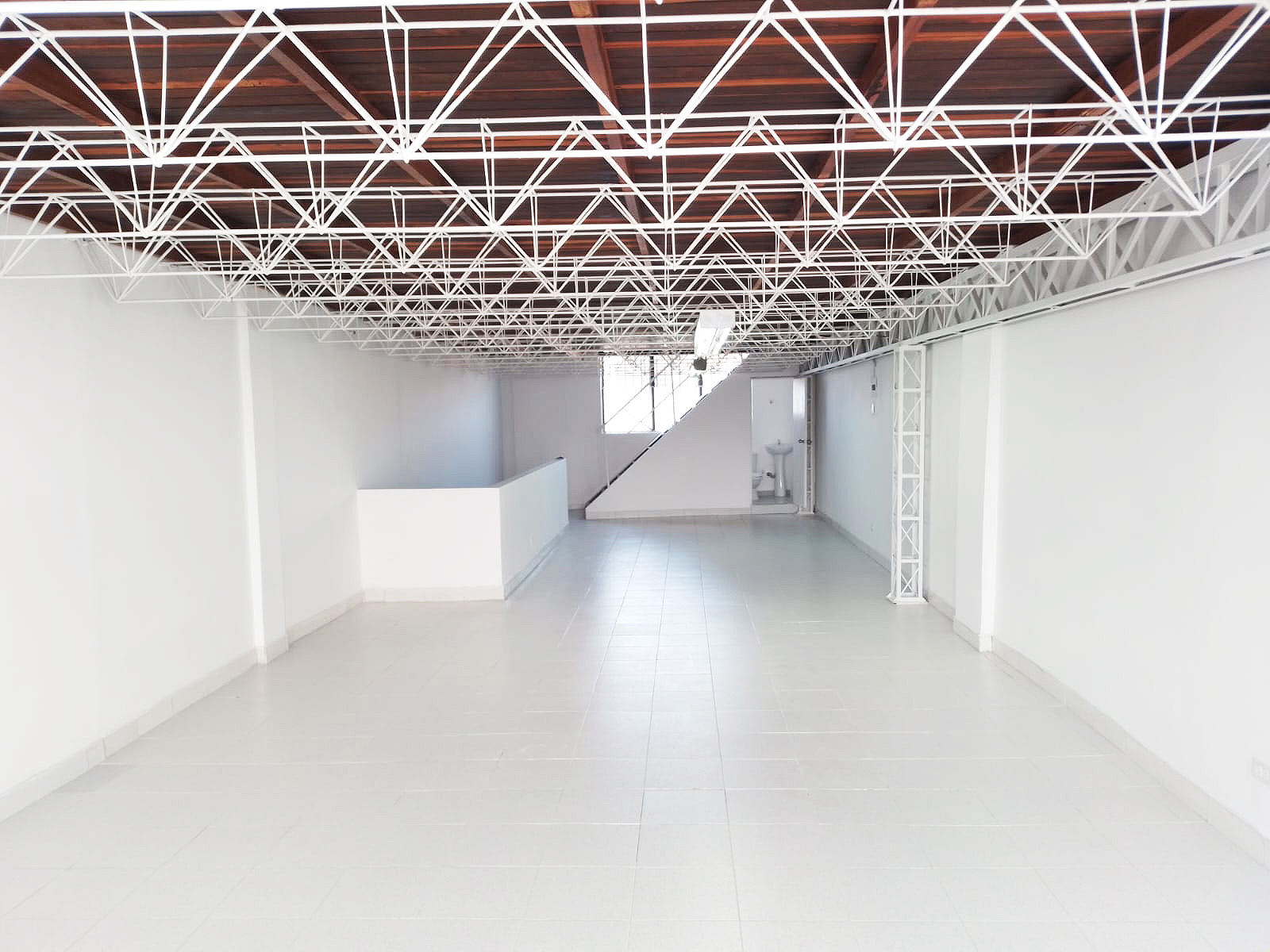 Oficina en arriendo en Guayabal, Medellín, 218 m² · foto 18 de 19