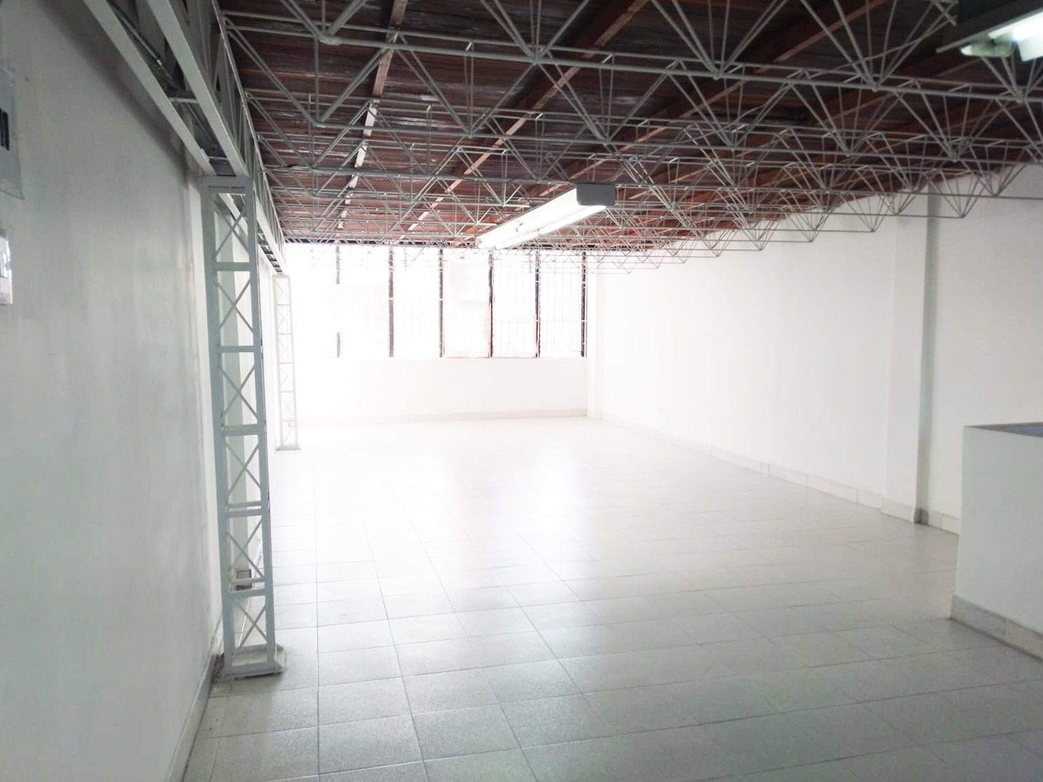 Oficina en arriendo en Guayabal, Medellín, 218 m² · foto 8 de 19