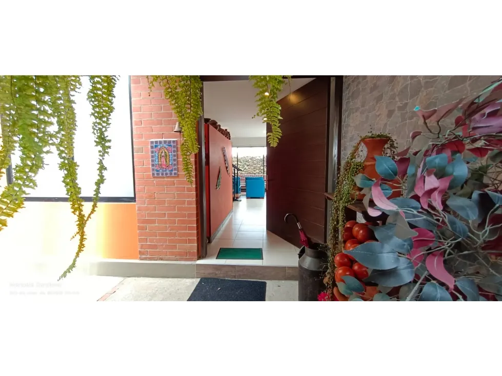 Casa de 3 alcobas en venta en Las Mercedarias, Chía, 218 m² · foto 2 de 24