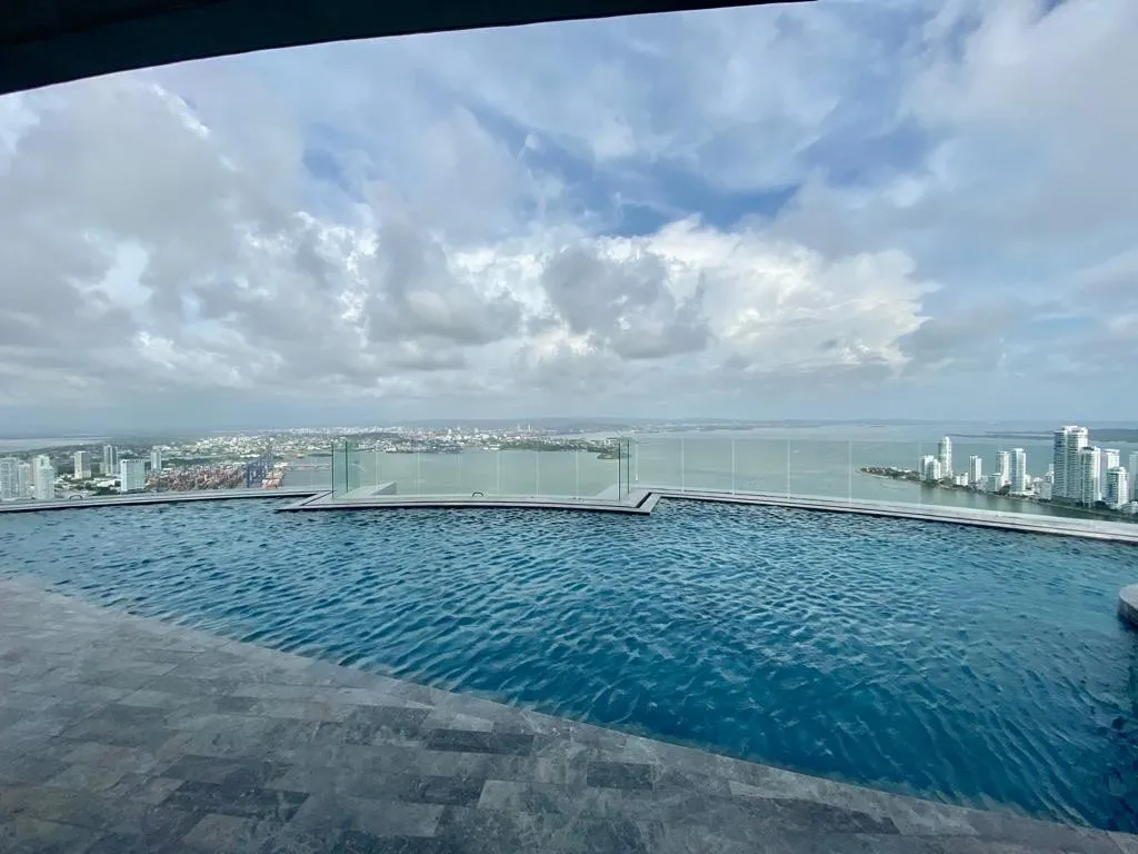 Apartamento de 3 alcobas en arriendo en Bocagrande, Cartagena, 289 m² · foto 20 de 22