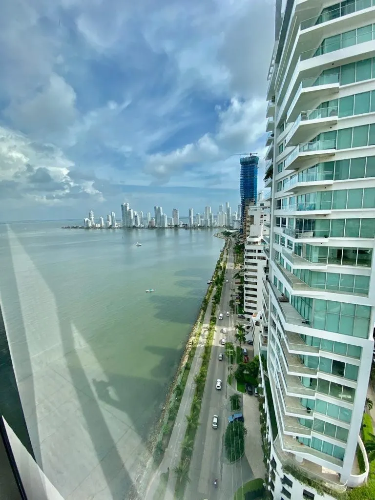 Apartamento de 3 alcobas en arriendo en Bocagrande, Cartagena, 289 m² · foto 22 de 22