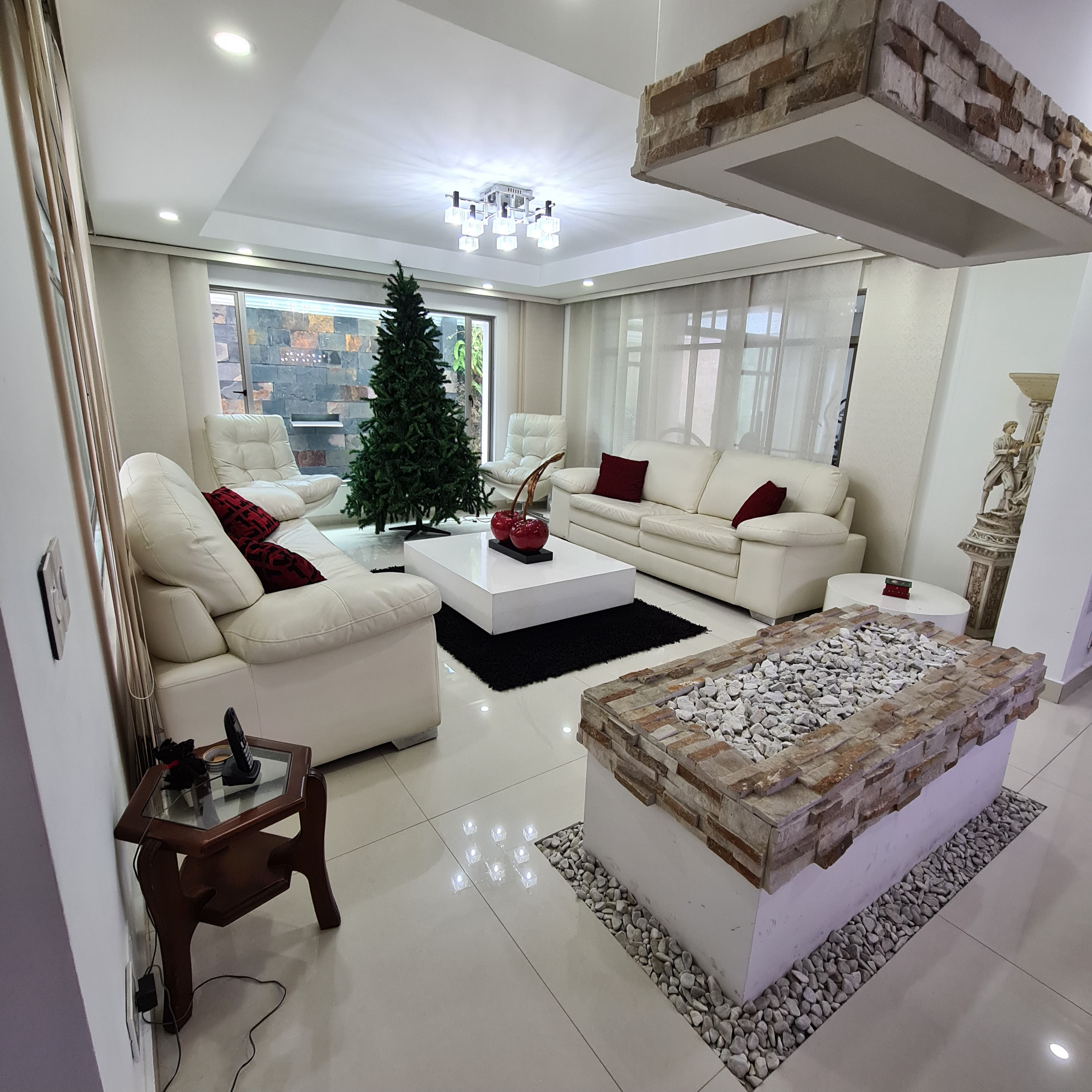 Casa en venta en Alhambra, Bogotá · foto 3 de 24