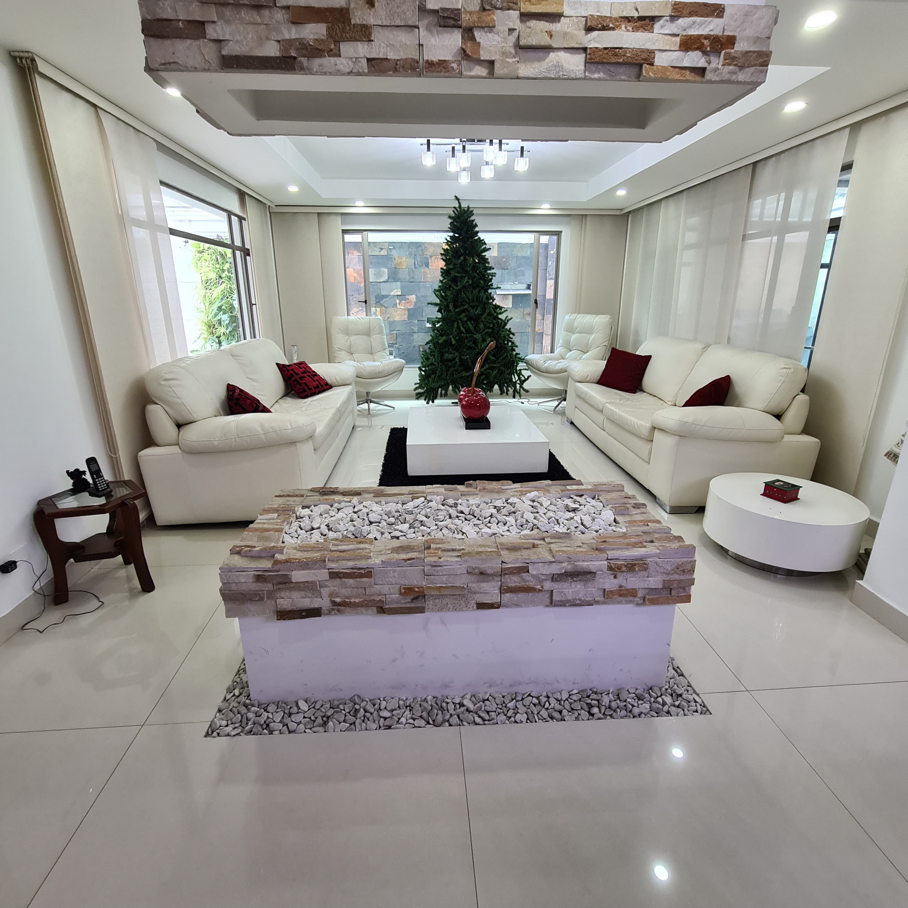 Casa en venta en Alhambra, Bogotá · foto 8 de 24