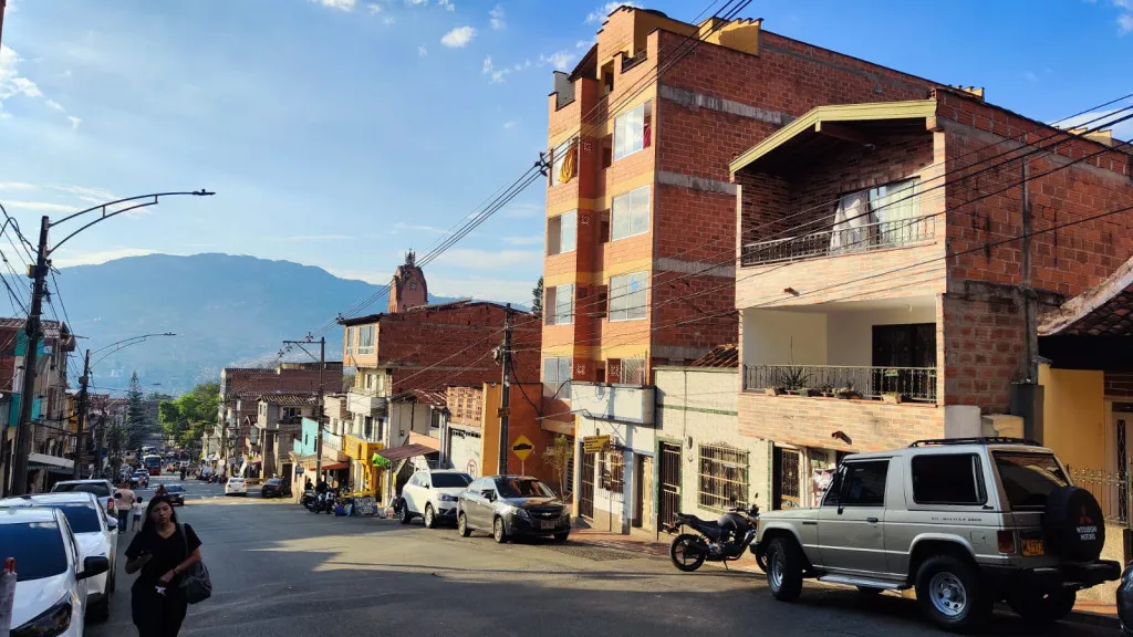 Casa de 3 alcobas en venta en Villa Hermosa, Medellín, 200 m² · foto 10 de 13