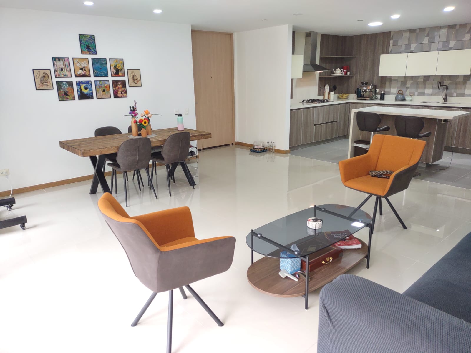 Apartamento de 3 alcobas en venta en Loma Del Chocho, Envigado, 182 m² · foto 2 de 5