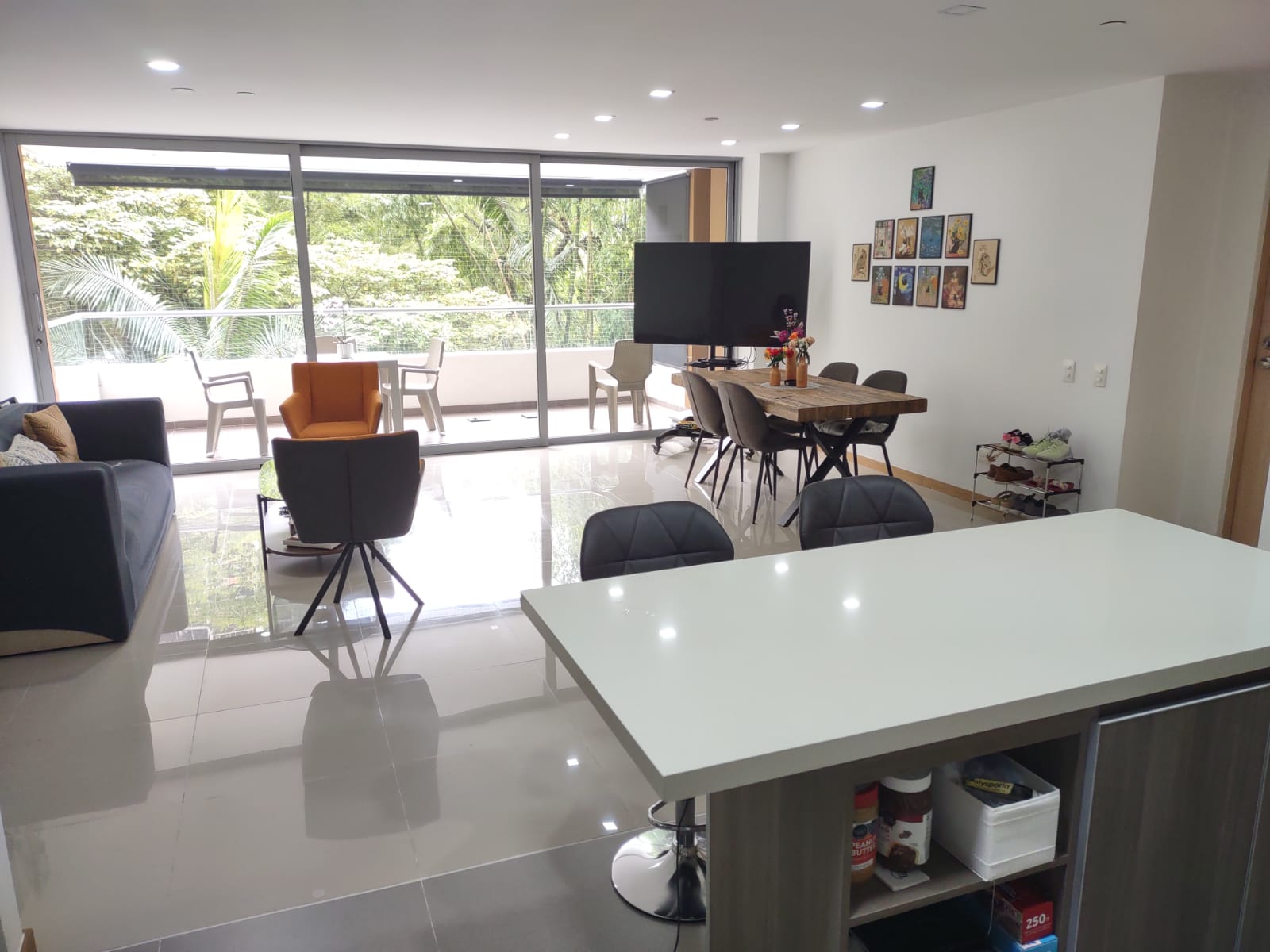 Apartamento de 3 alcobas en venta en Loma Del Chocho, Envigado, 182 m² · foto 3 de 5