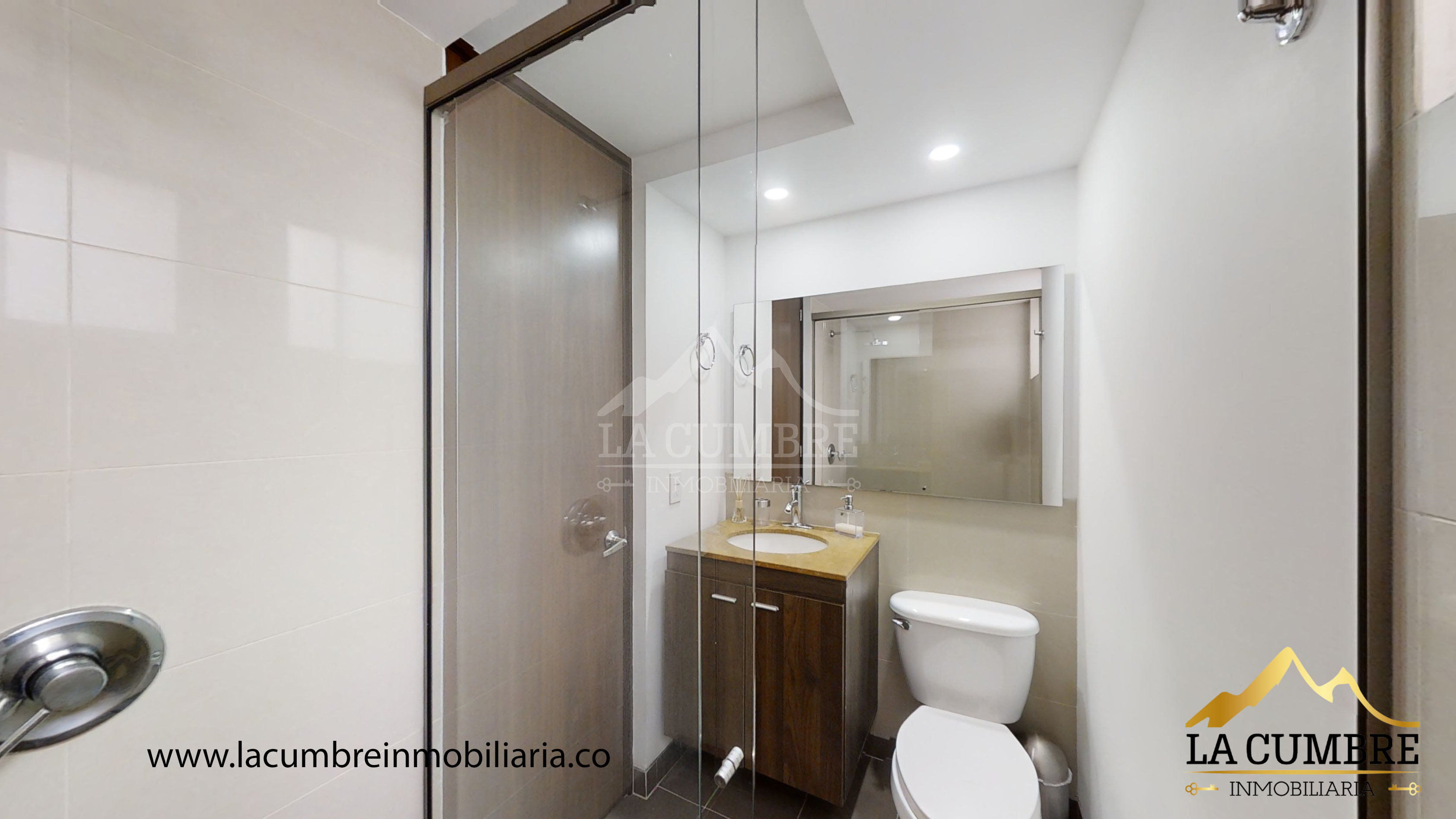Apartamento de 2 alcobas en arriendo en Los Balsos, Medellín, 100 m² · foto 10 de 13